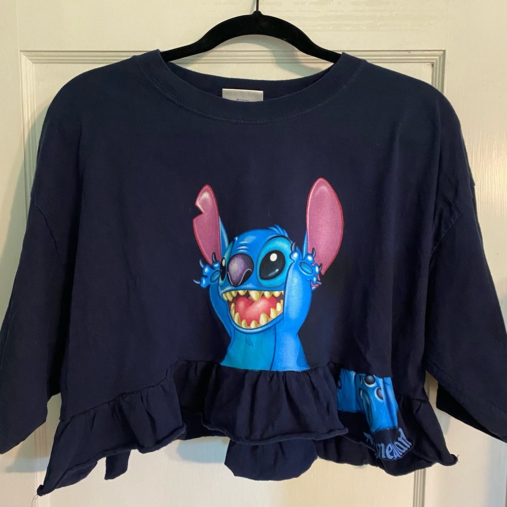 Vintage Lilo and Stitch Walt
Disneyland  Crop Top Graphic T-Shirt; Size: XL
